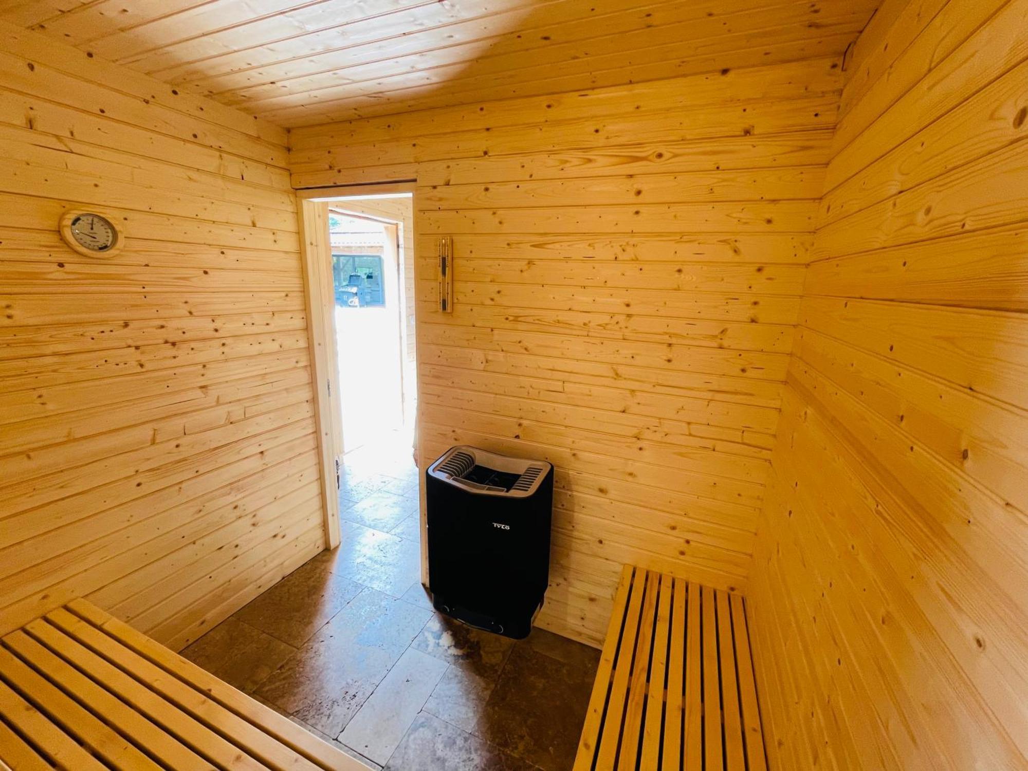 L Estanguet Maison Octogonale En Foret Rion-Des-Landes Luaran gambar
